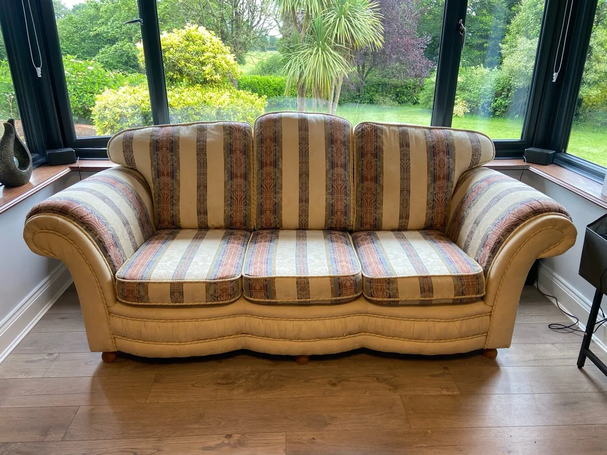 Sofa 3 piece set / couch set - Image 1