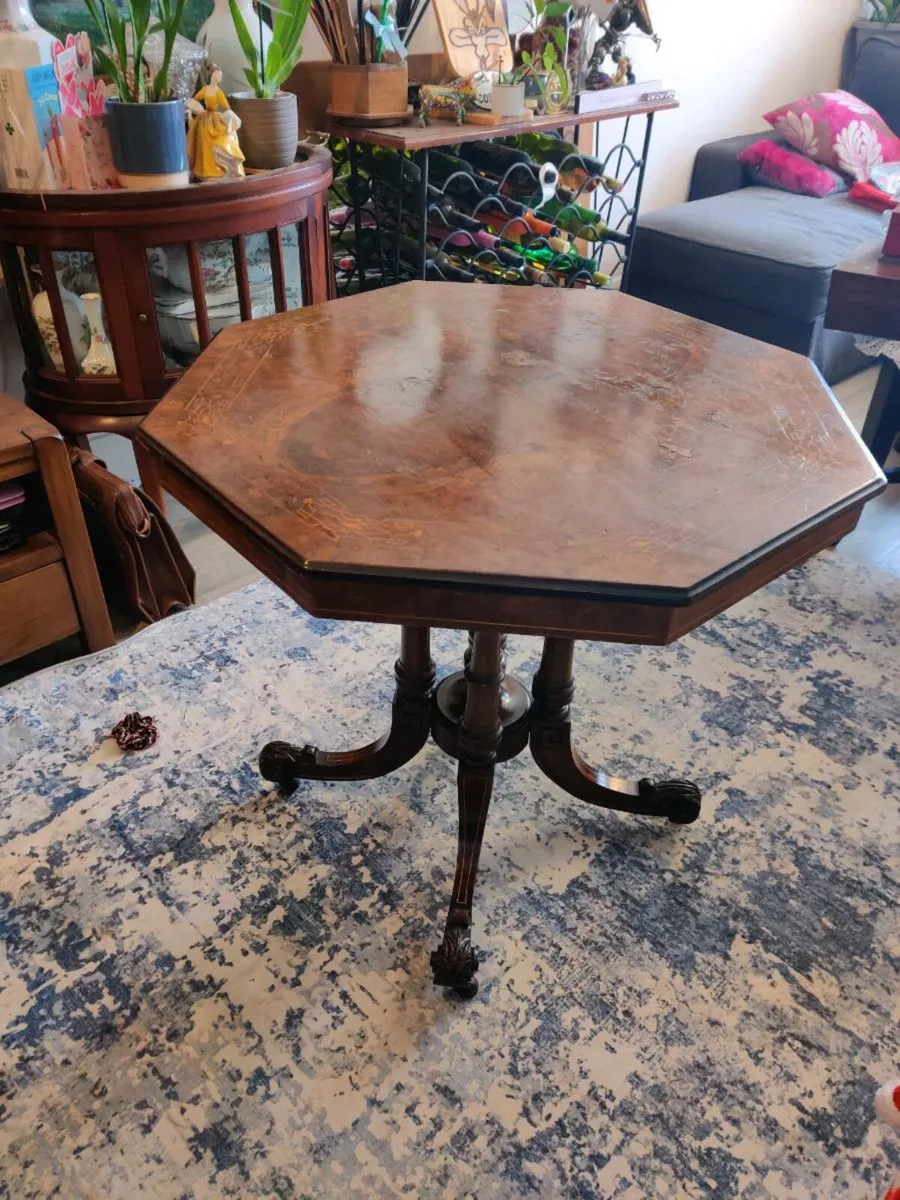 An Edwardian Rosewood Inland Tea Table - Image 1