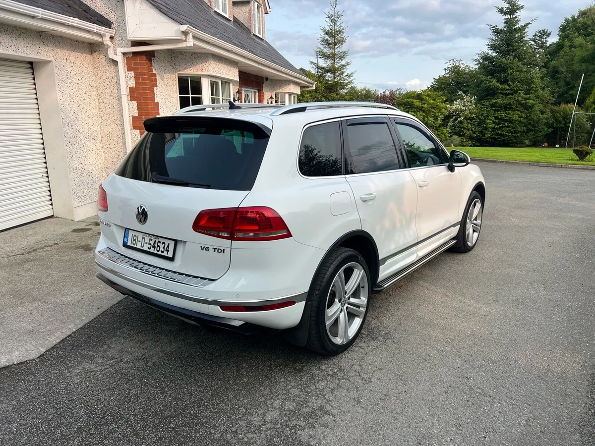 181 VW Touareg 3.0 v6 tdi R-Line - Image 4