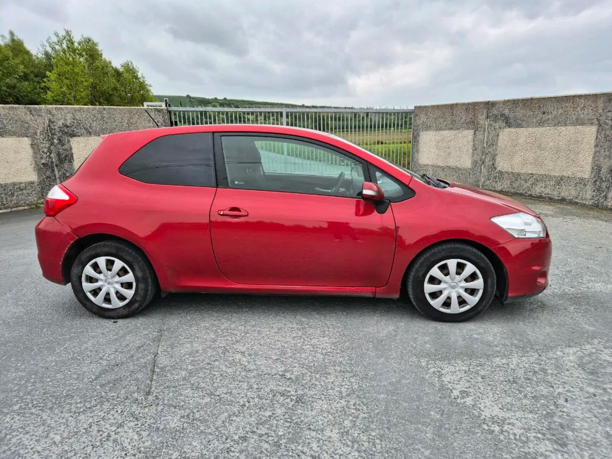 Toyota Auris Van 1.4 D4D - Image 2