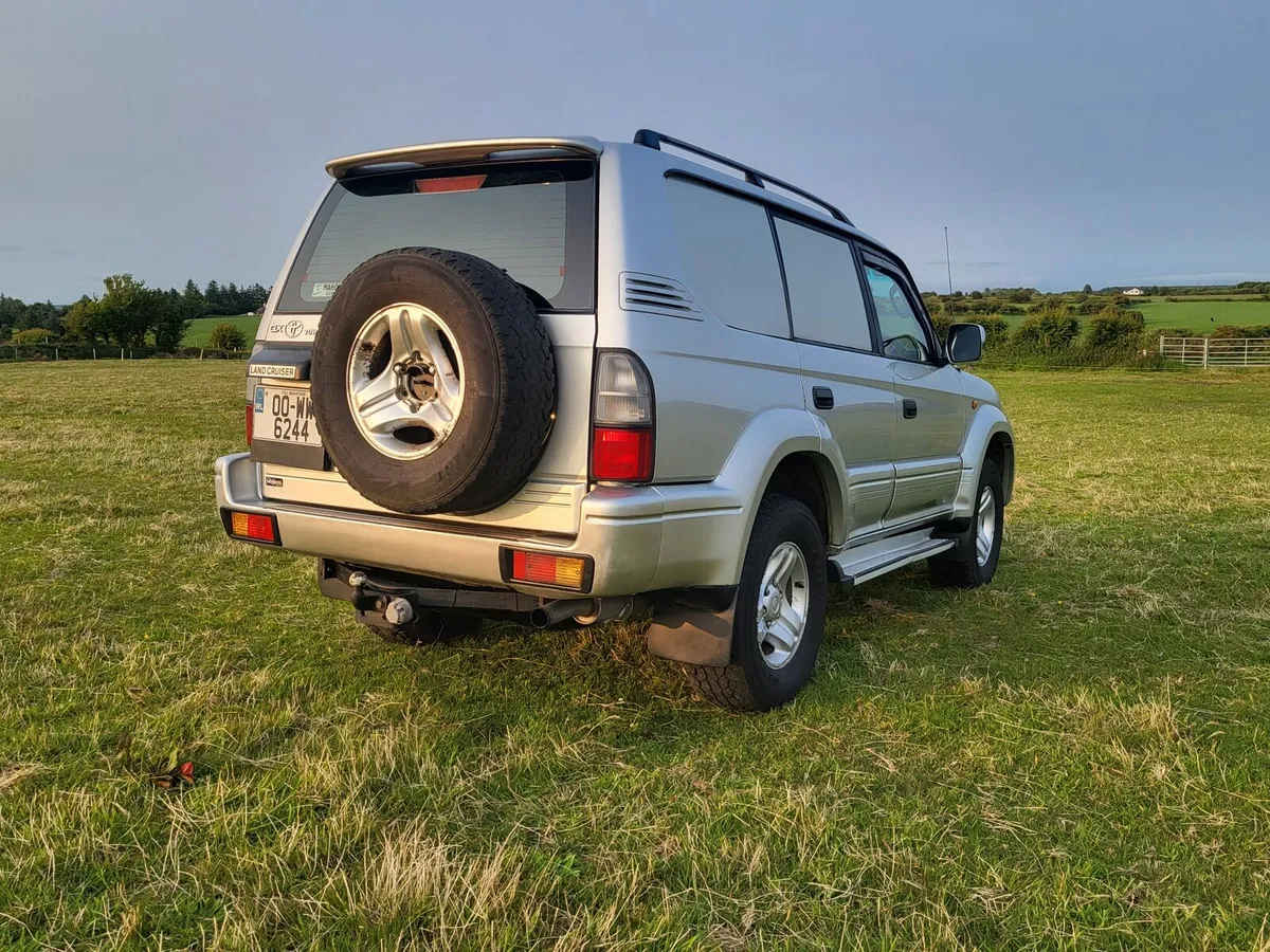 Toyota landcruiser - Image 3