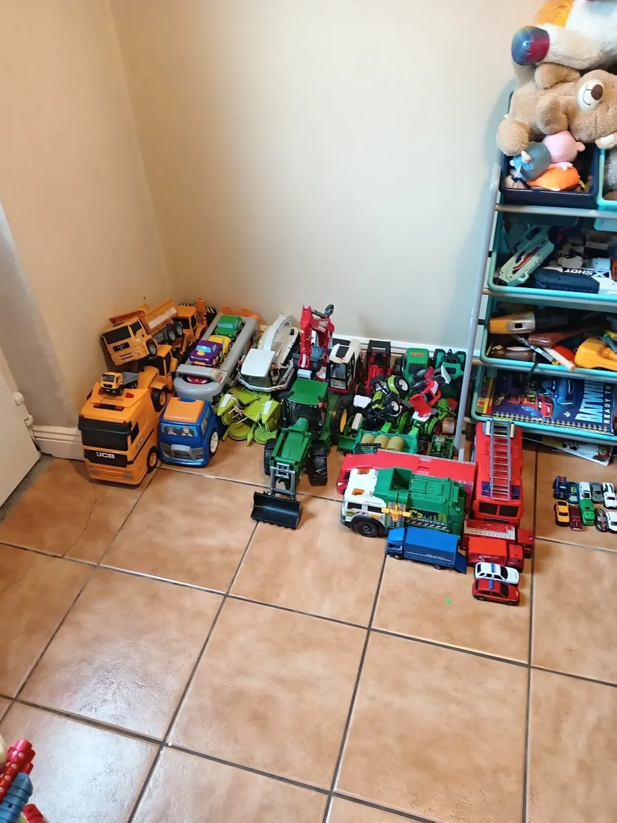 Toys - Image 2