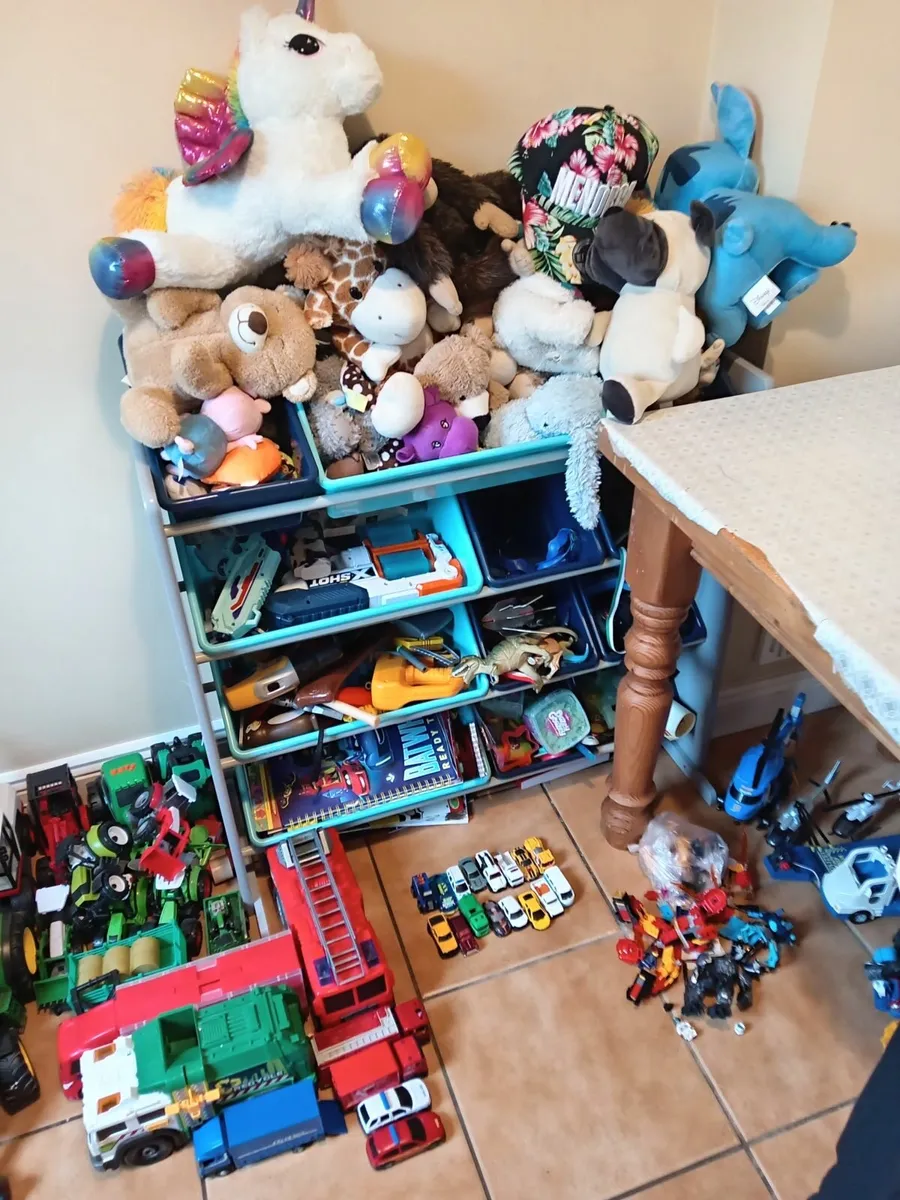 Toys - Image 3