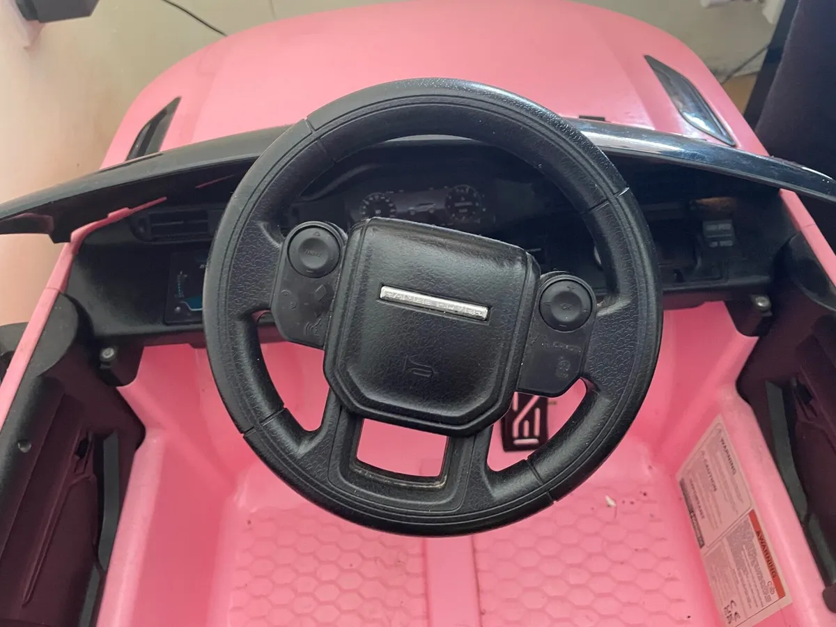 Land Rover Range Rover Evoque Pink 12V - Image 3