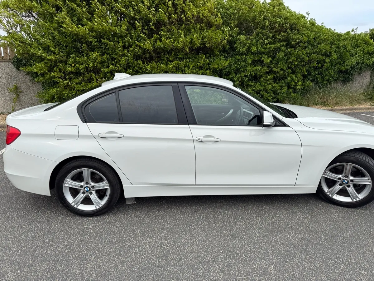 BMW 3 Series - Image 4