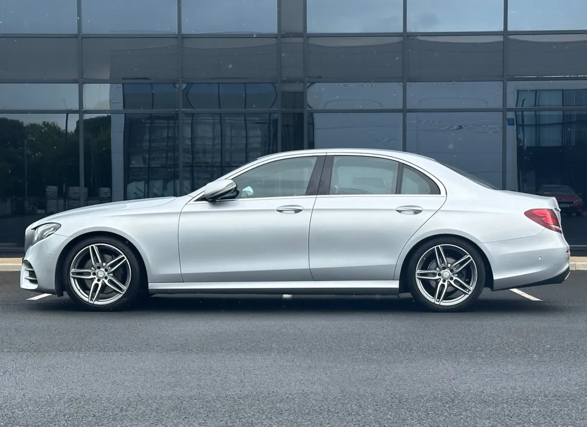 Mercedes-Benz E220d AMG - Image 4