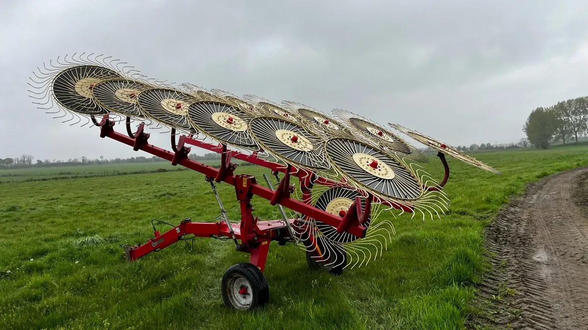 Enorossi Batrake - Image 1