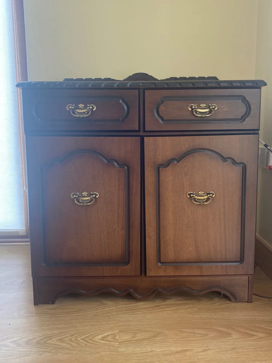 China Cabinet and TV Cabinet - Image 2