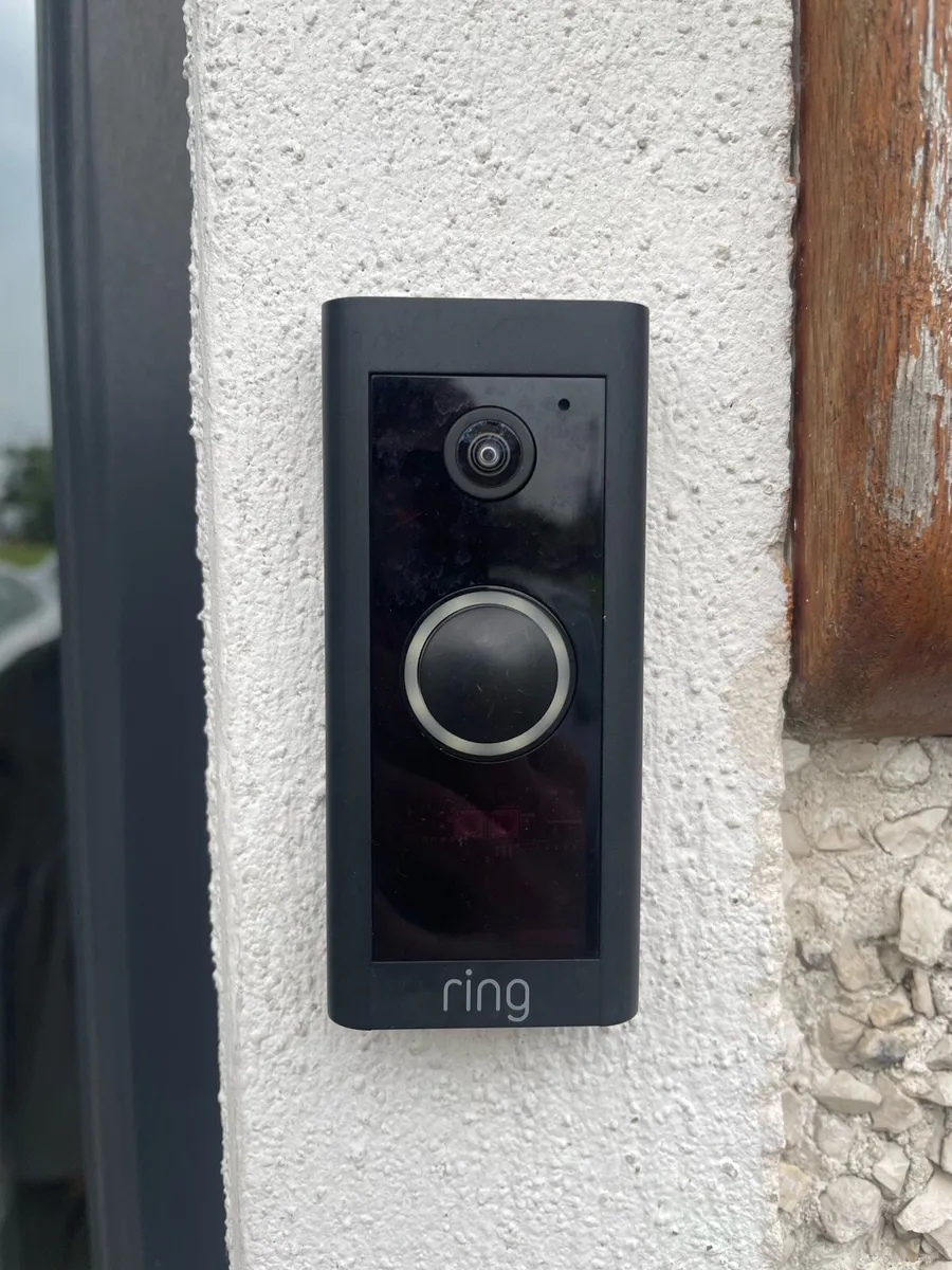 Ring doorbell with chime - Image 1