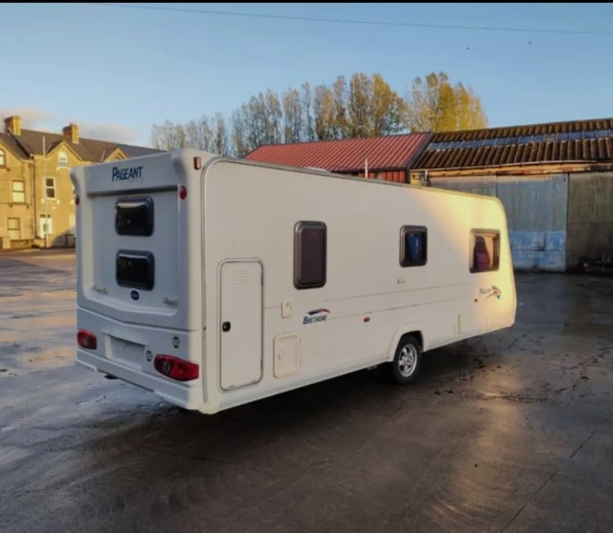 Lightweight 09 Bailey 6/7 berth & Full Awning - Image 1