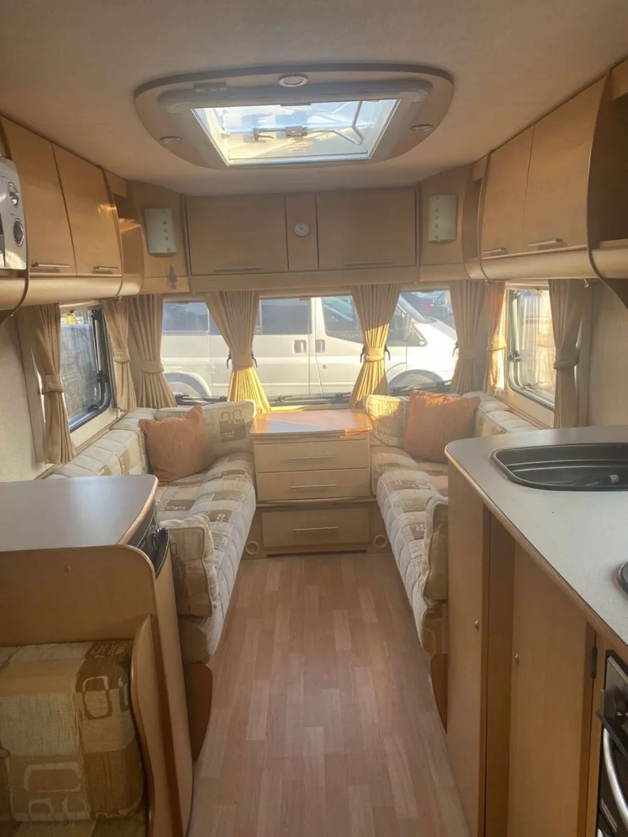 Lightweight 09 Bailey 6/7 berth & Full Awning - Image 4
