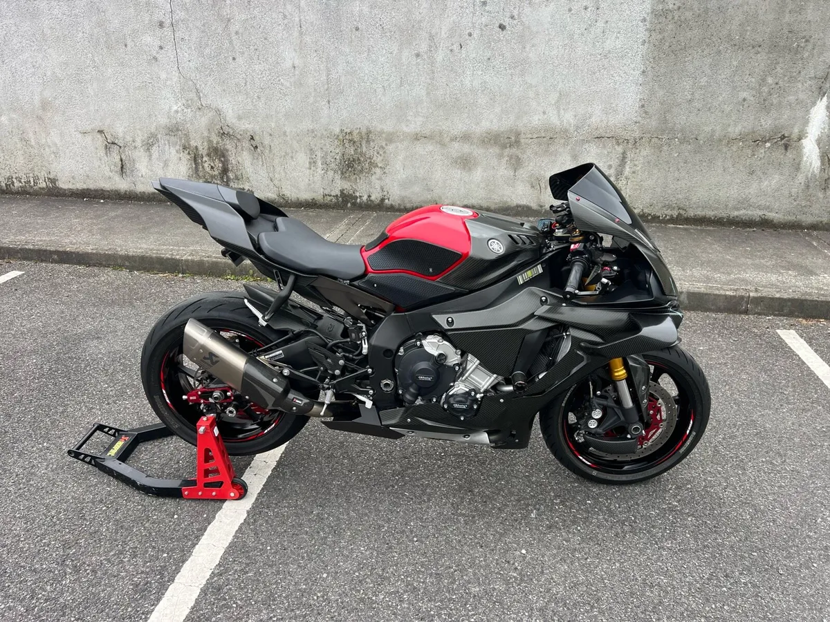 Yamaha YZF-R1 - Image 2