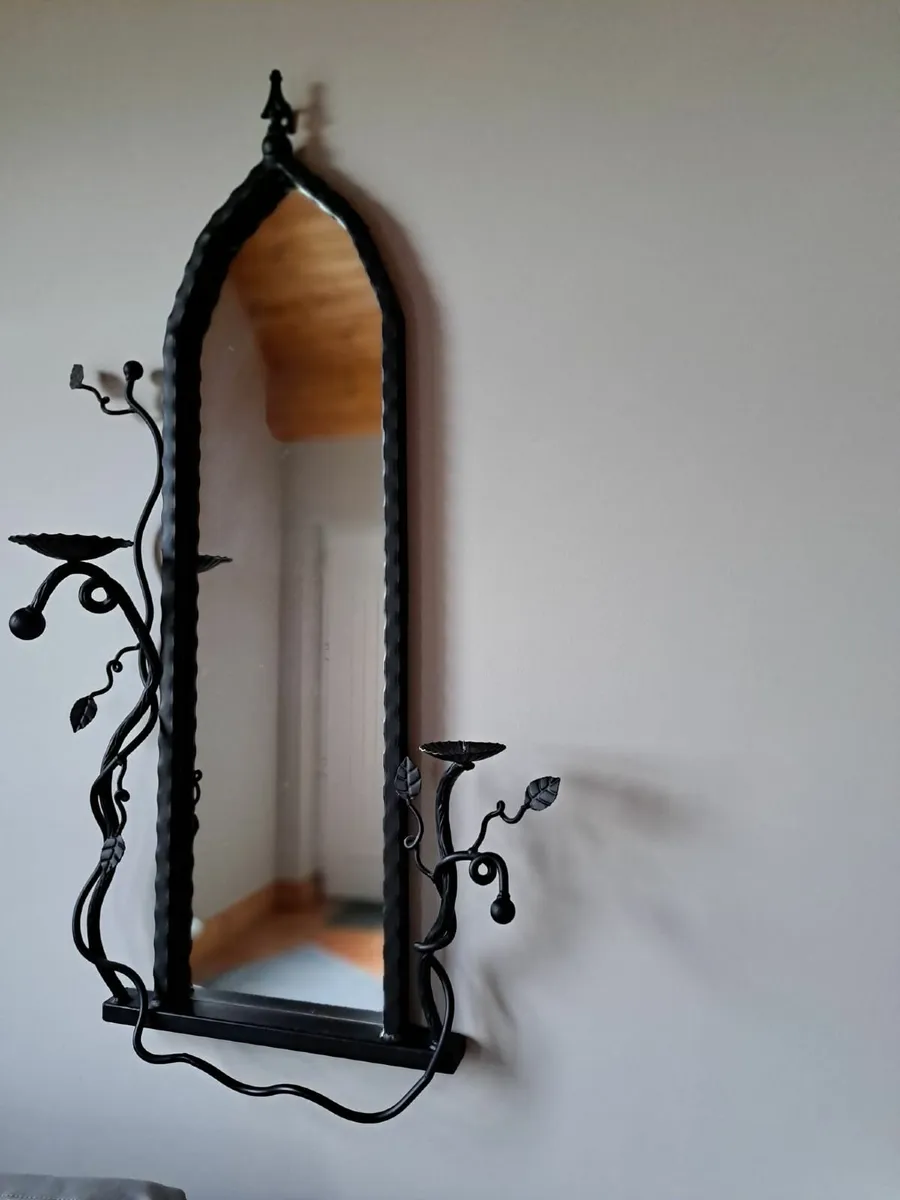 Mirror and lights - Image 1