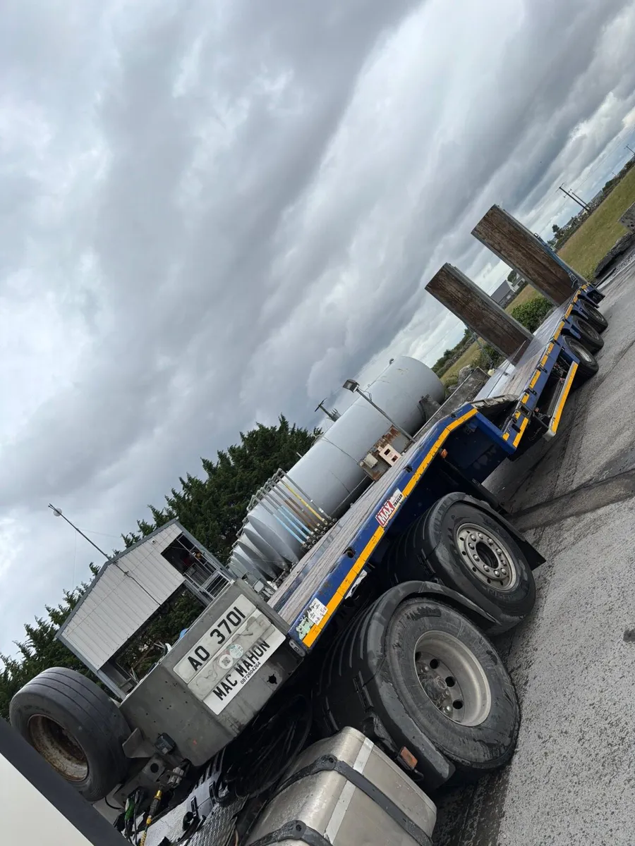 Low loader - Image 2