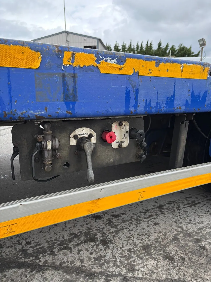 Low loader - Image 4