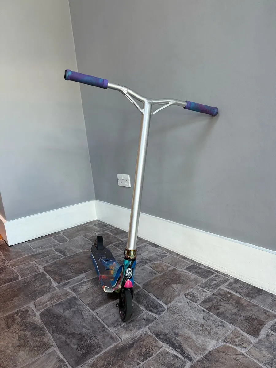 Stunt scooter - Image 1