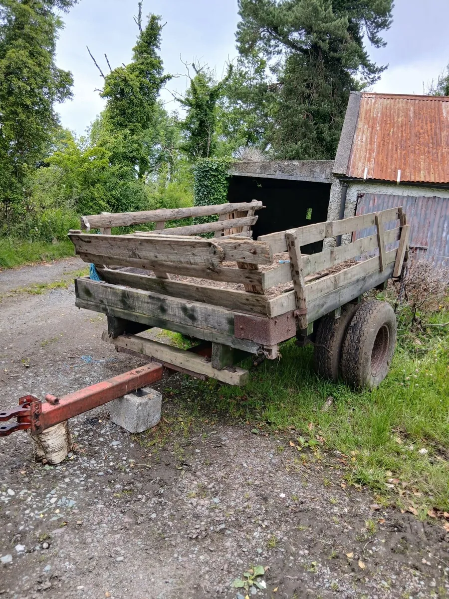 Trailer - Image 1