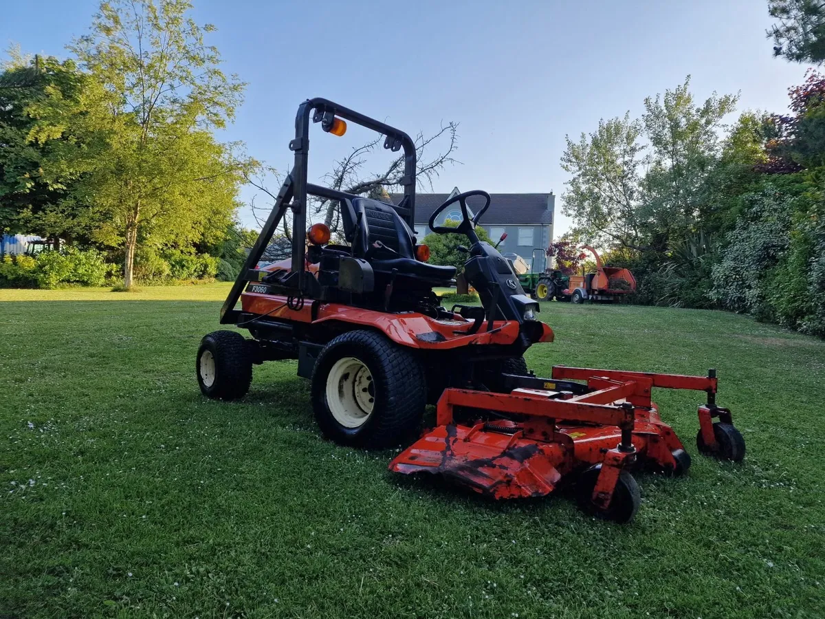 Kubota front ride on mower lawnmower - Image 2