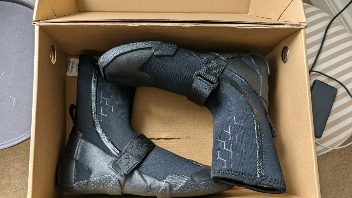 Mystic Wetsuit Boot UK 6.5 - Image 3