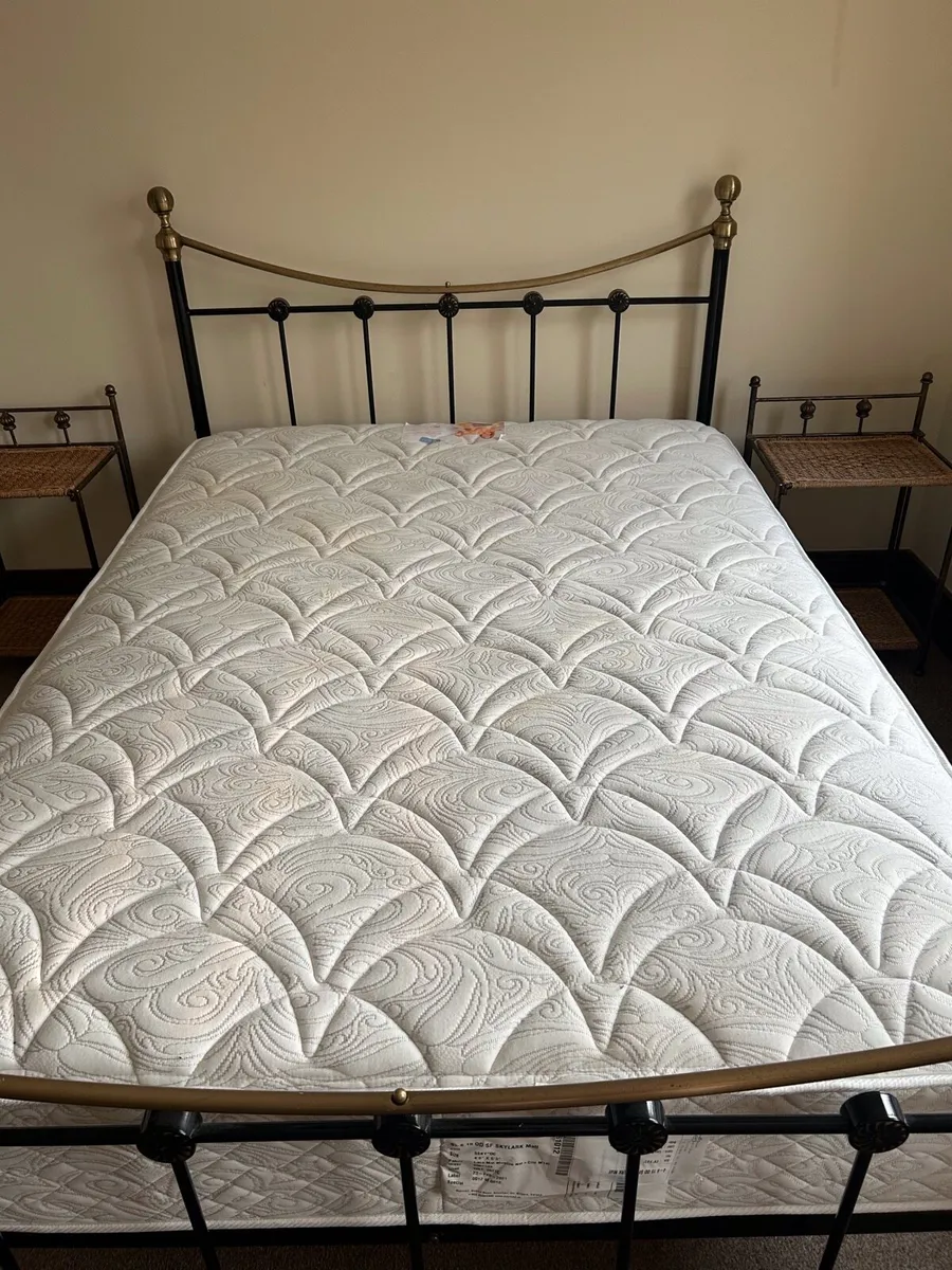 Wrought iron bedroom set - Image 2