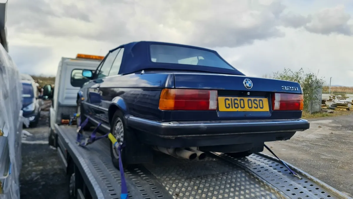 BMW 325i Convertible 1990 - Image 4
