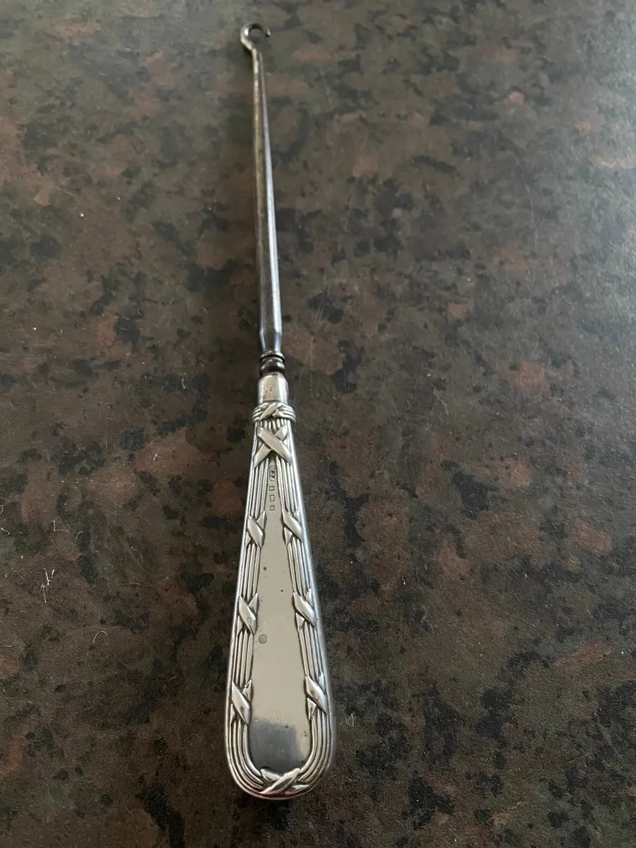 c1903 Matthew John Jessop - Silver Button Hook - Image 1