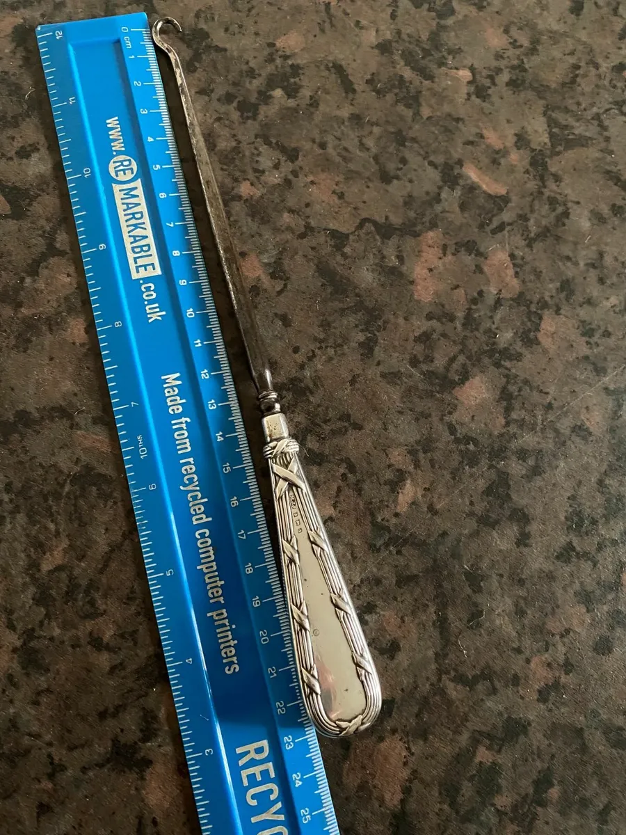 c1903 Matthew John Jessop - Silver Button Hook - Image 4