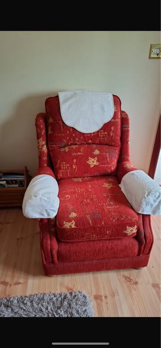 3+1+1 sofa and armchairs - Image 3