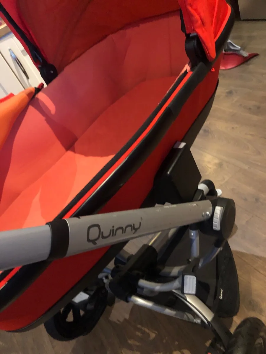 3 in 1 Quinny Buzz travel buggy/car seat set - Image 4