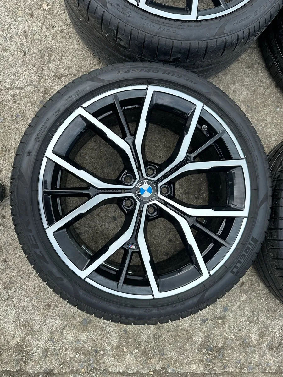 19” GENUINE BMW ALLOYS - Image 4