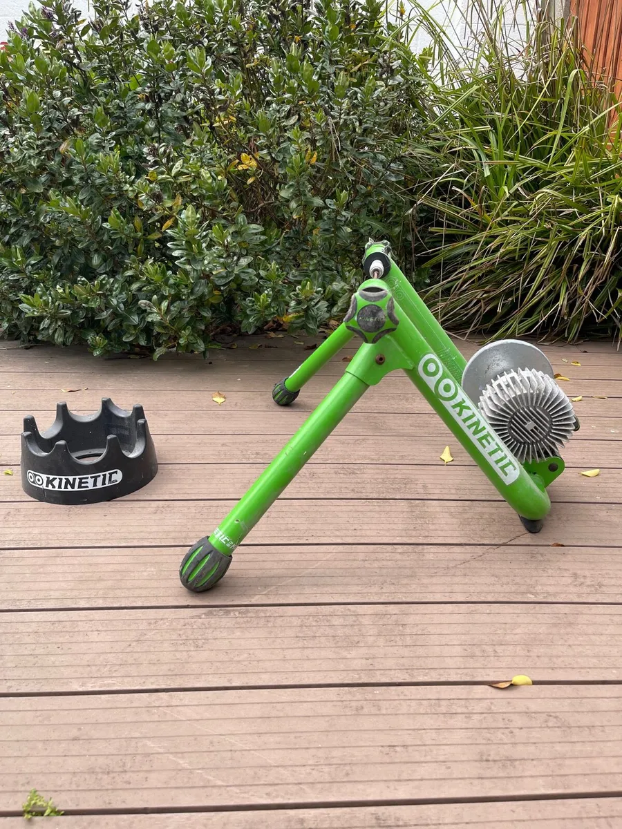 Kurt Kinetic Fluid  Bike Bicycle  Trainer - Image 1