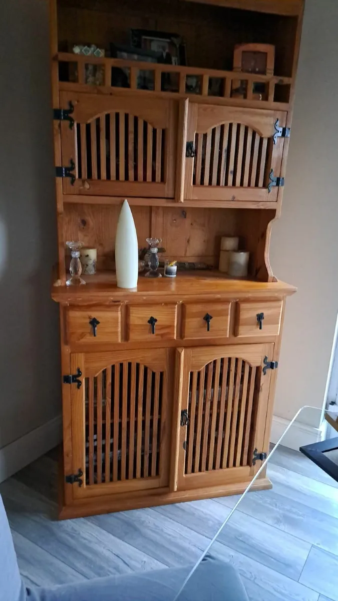 Dresser - Image 1