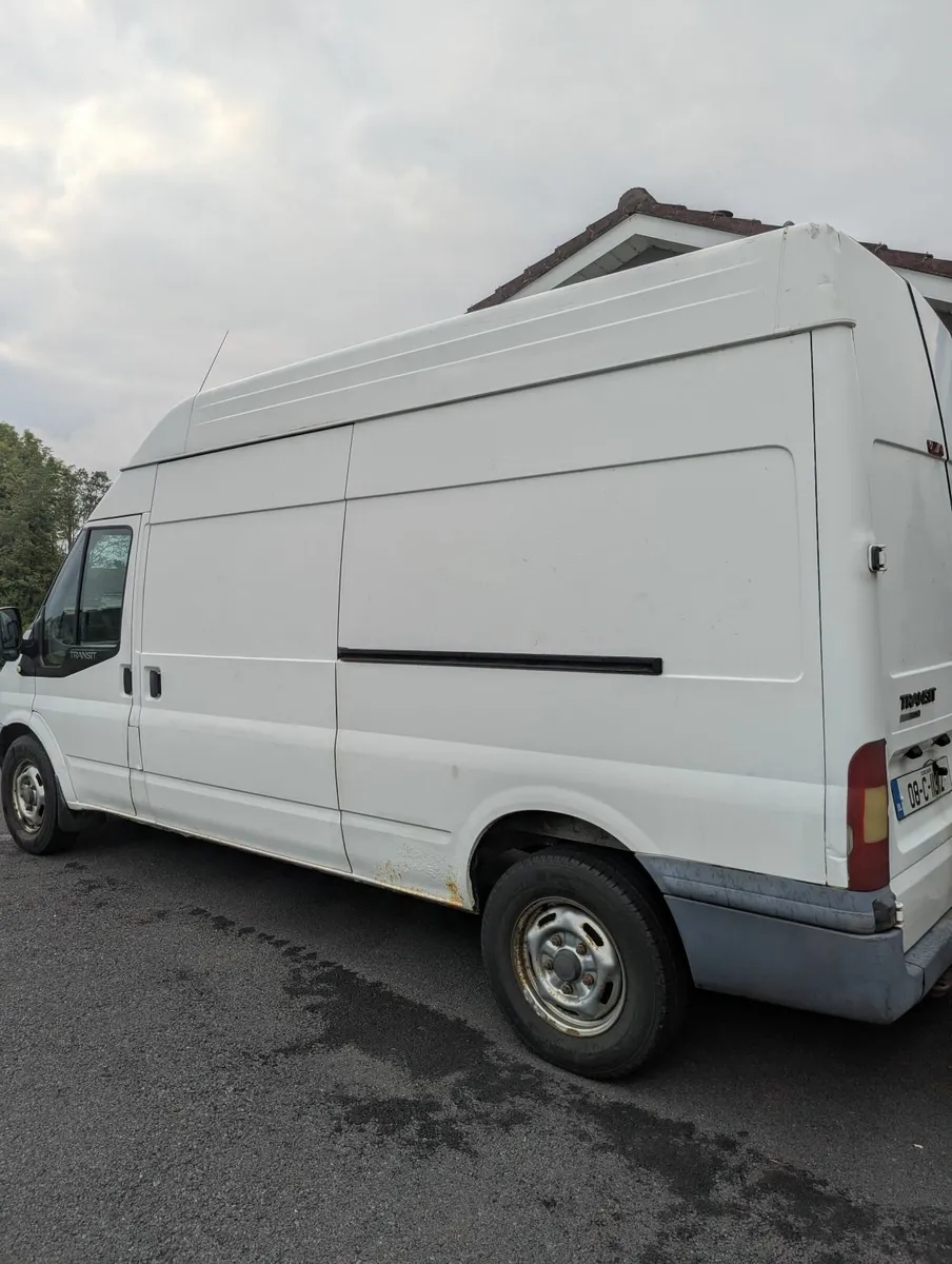 Transit van - Image 1