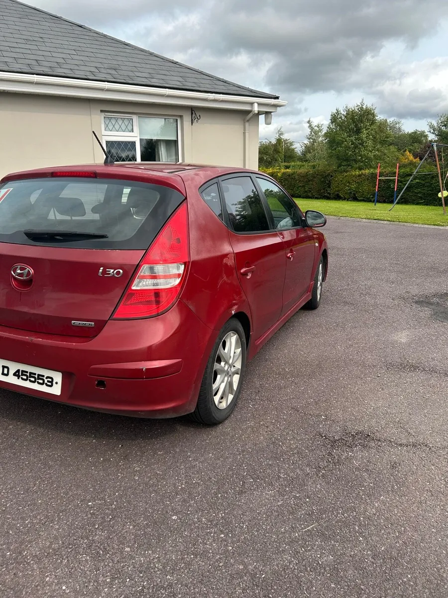 Hyundai i30 2011 - Image 2