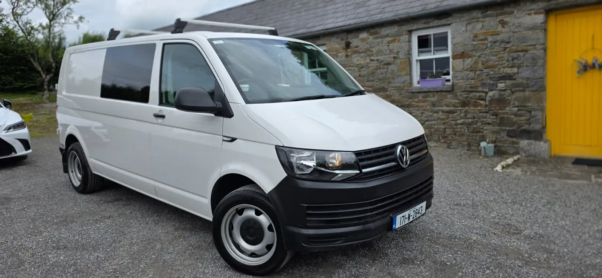 Volkswagen Transporter 2017 - Image 1