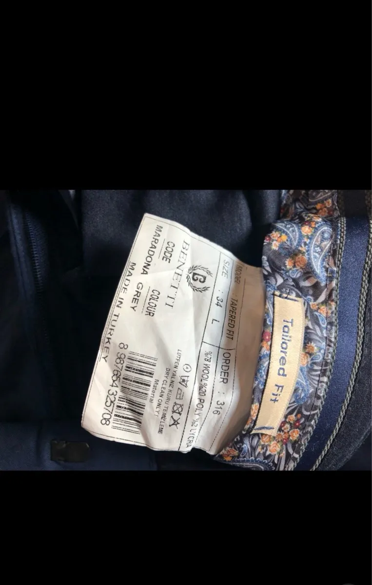Men 3 piece Benetti suit - Image 3