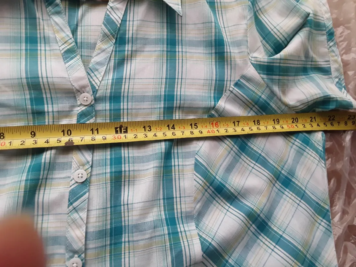 Brand new ladies plaid blouse size 14 - Image 2