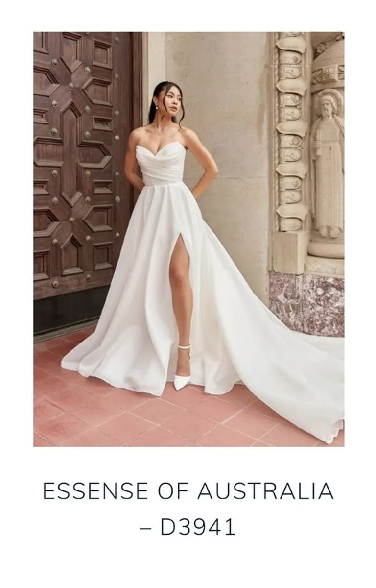 Ivory Organza Wedding Dress, size 10, perfect - Image 1