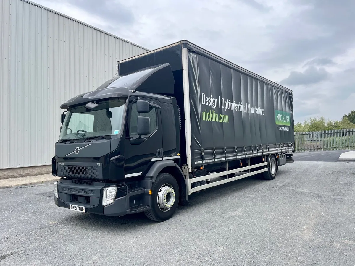 Volvo FL curtainside - Image 3