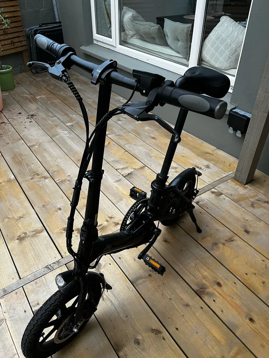 Fiido electric bike - Image 1