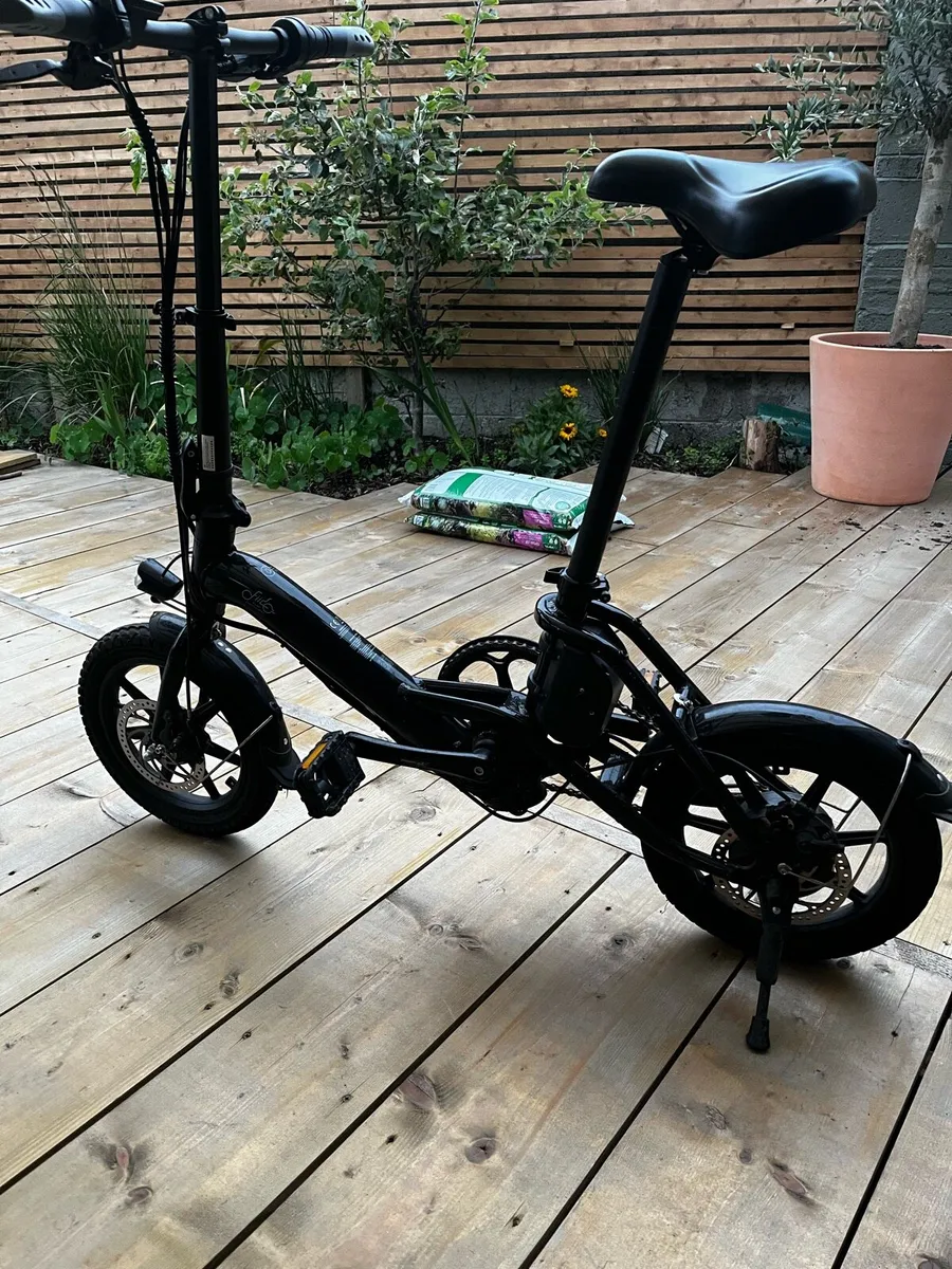 Fiido electric bike - Image 3