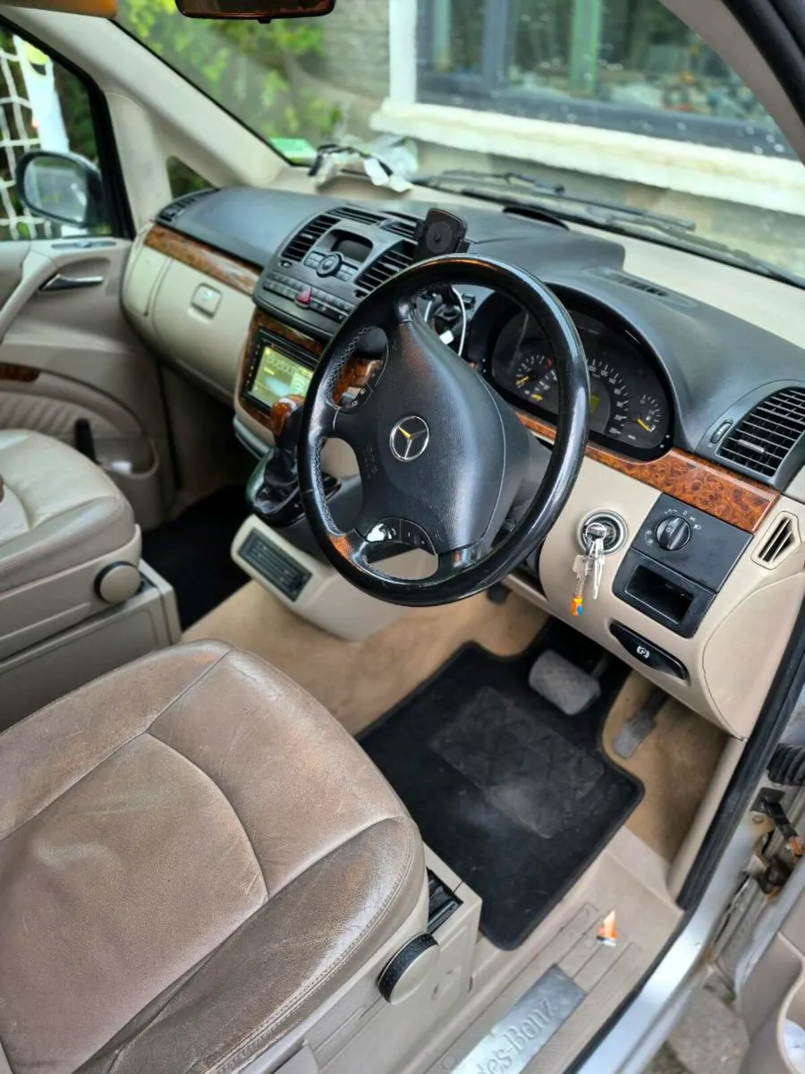 Mercedes Benz Viano - Image 4
