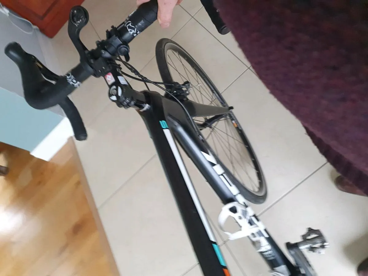 Road bike - Image 2