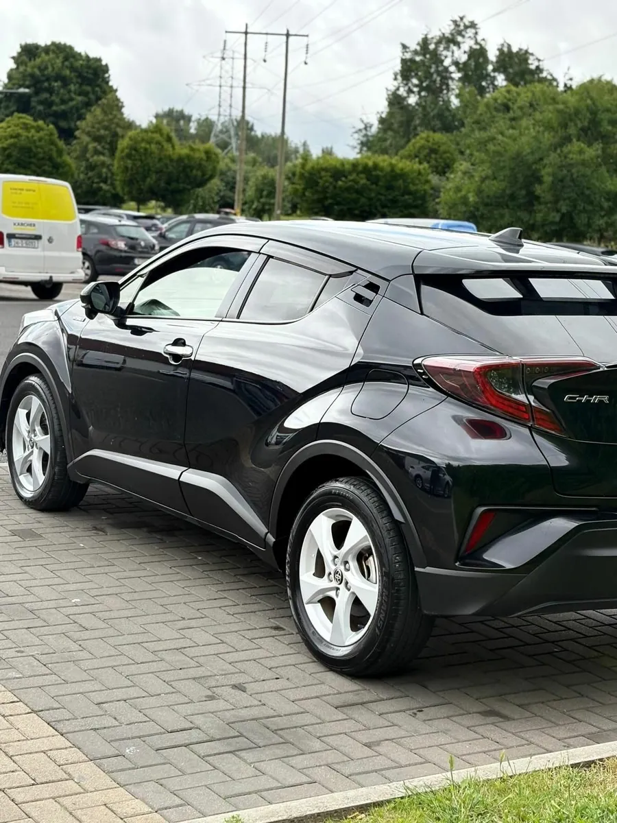 Toyota C-HR 2018 ONLY 67,561 KM - Image 1