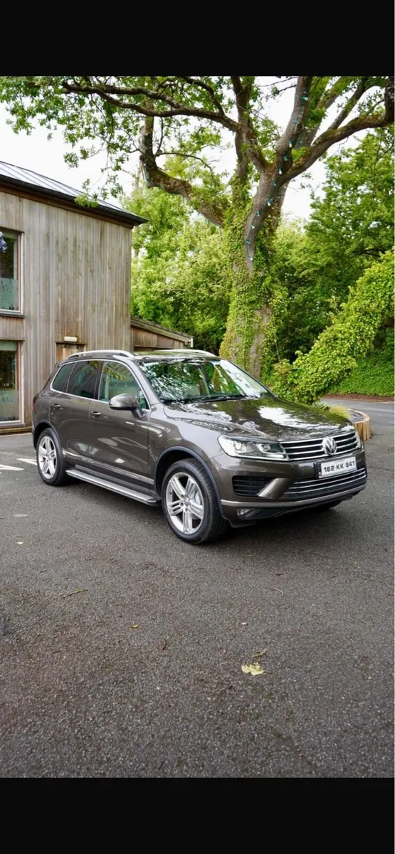 2016 Volkswagen Touareg V6 5 Seat Crew Cab - Image 1