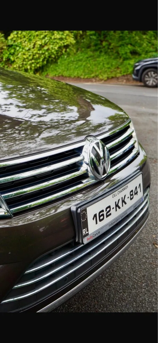 2016 Volkswagen Touareg V6 5 Seat Crew Cab - Image 3