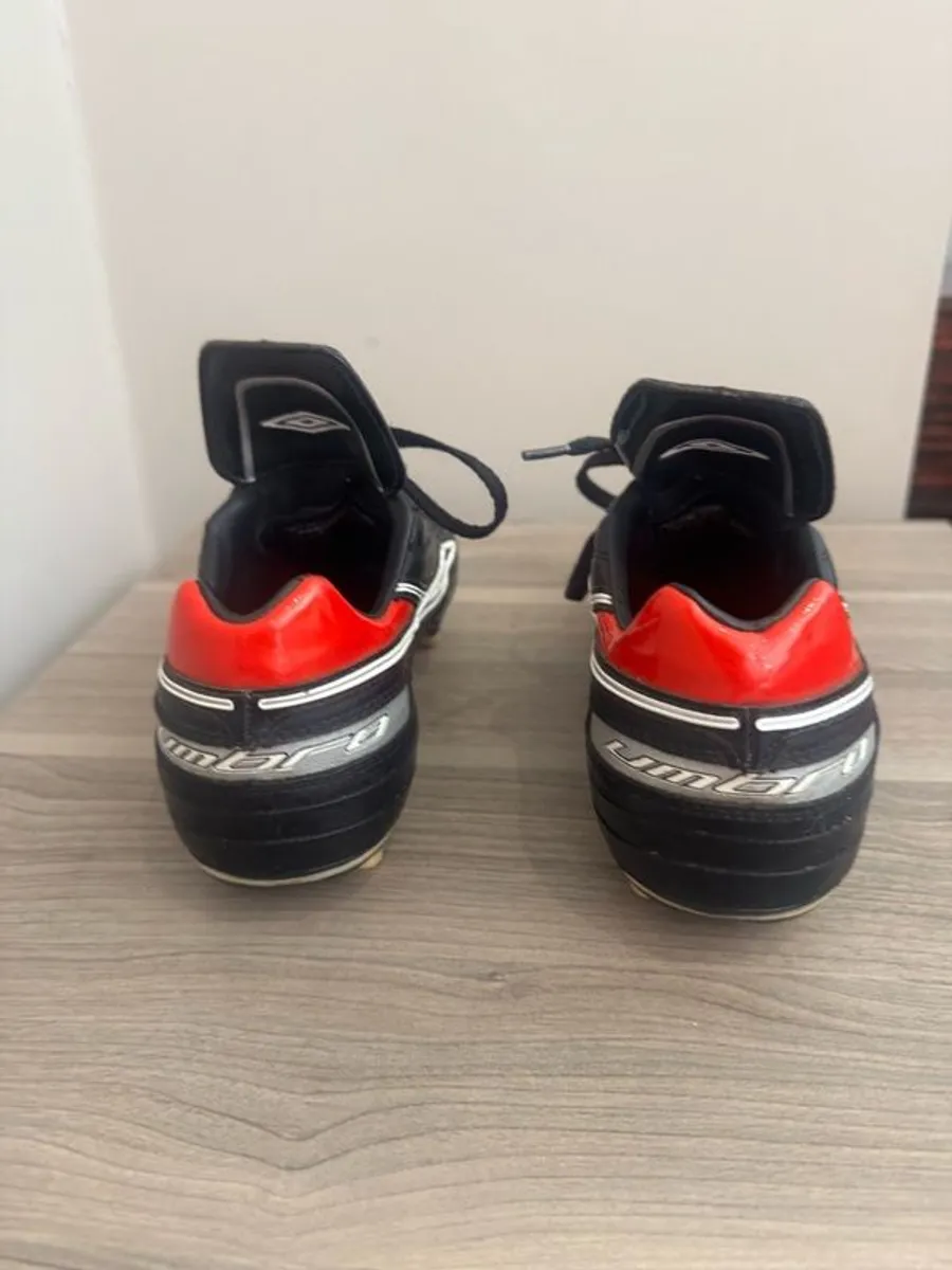 Umbro football boots size 5 - Image 2