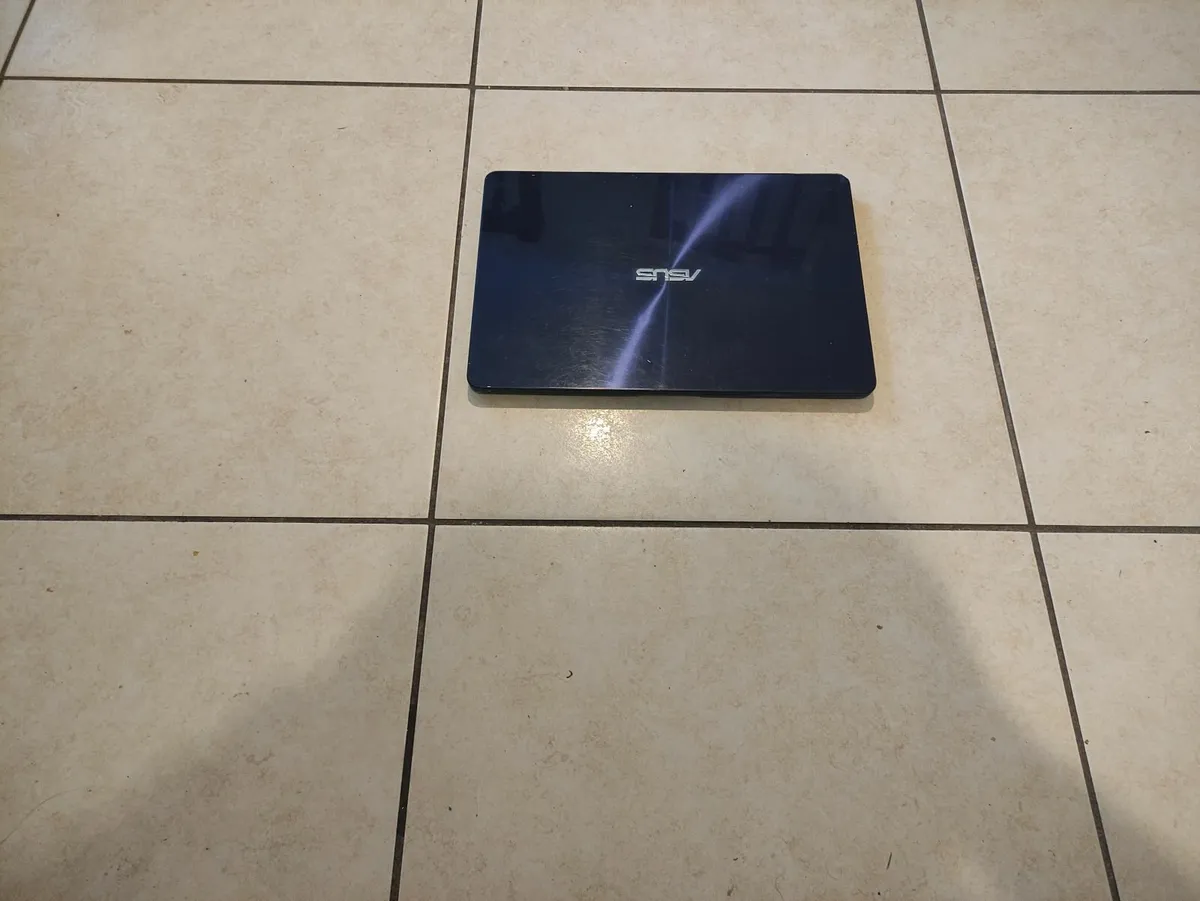 Asus ZenBook Navy Blue i5 256GB SSD - Image 4