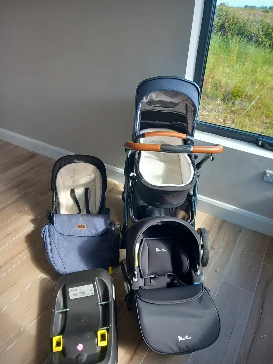 Sliver Cross Special Edition pram - Image 1