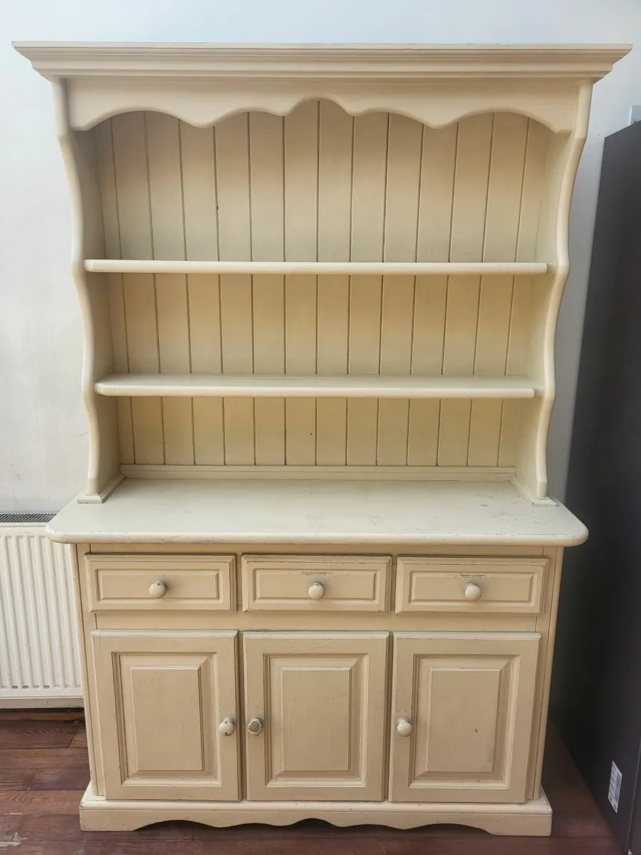 Dresser - Image 1